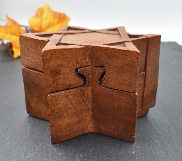 Stern Schatulle oder Pentagramm Box für kleine Geschenke von Belanas Schatzkiste seitlich