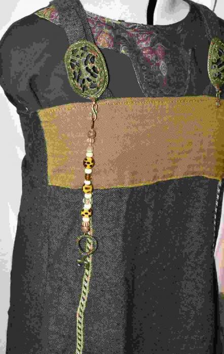 Wikinger Schlüssel Birfröst aus Bronze mit Glasperlenkette in braun/beige von Belanas Schatzkiste am Wikingerkleid
