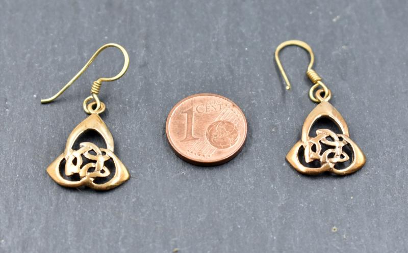 Keltische Triquetra Ohrringe aus Bronze mit 1 Cent Münze