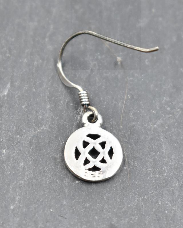 Rückseite mit Stempel der Keltische Knoten-Ohrringe in 925 Silber